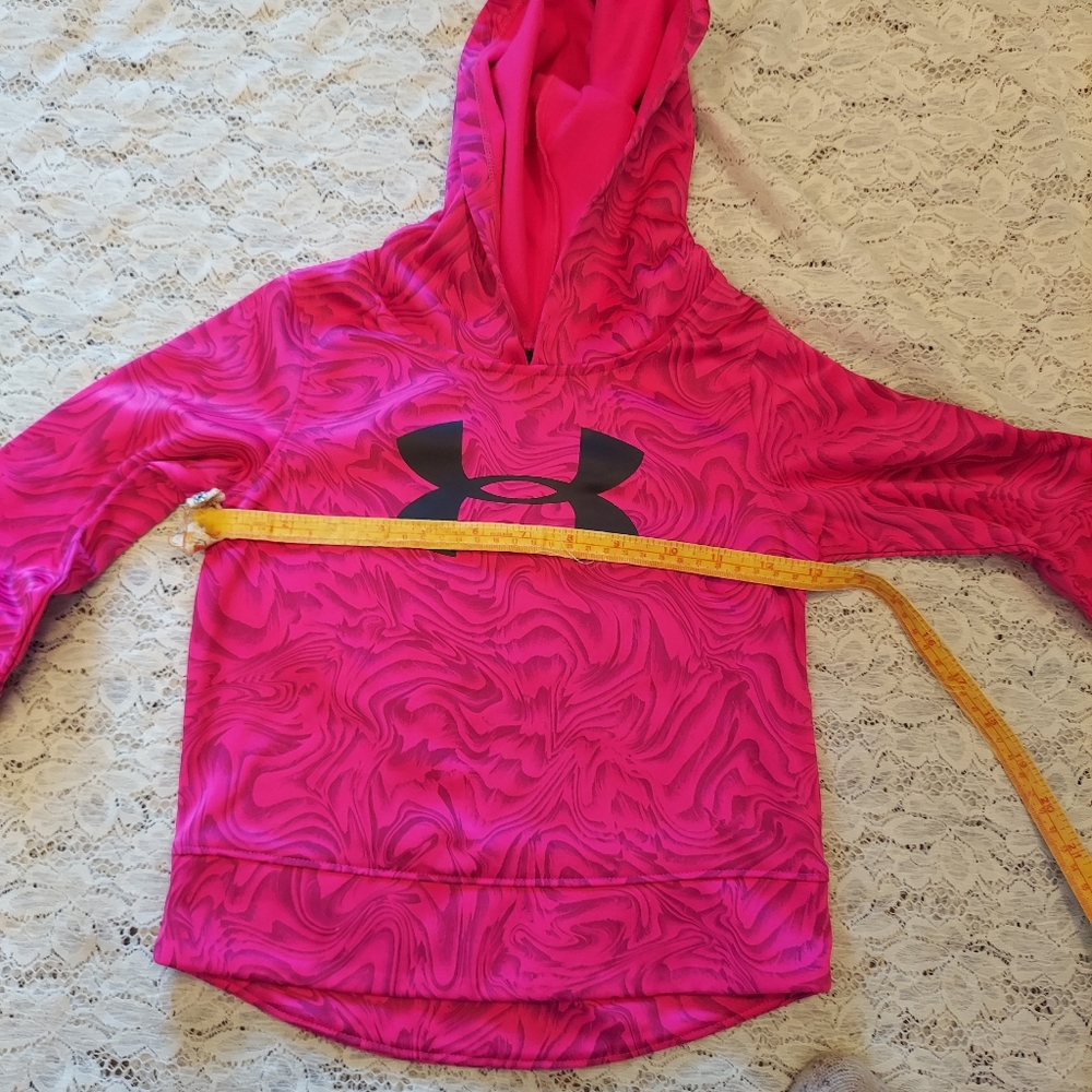 Under Armor Shirt Size 4 Girl Pink Swirl Hoodie HAS GRAY MARKS Pullover Top - Picture 11 of 16
